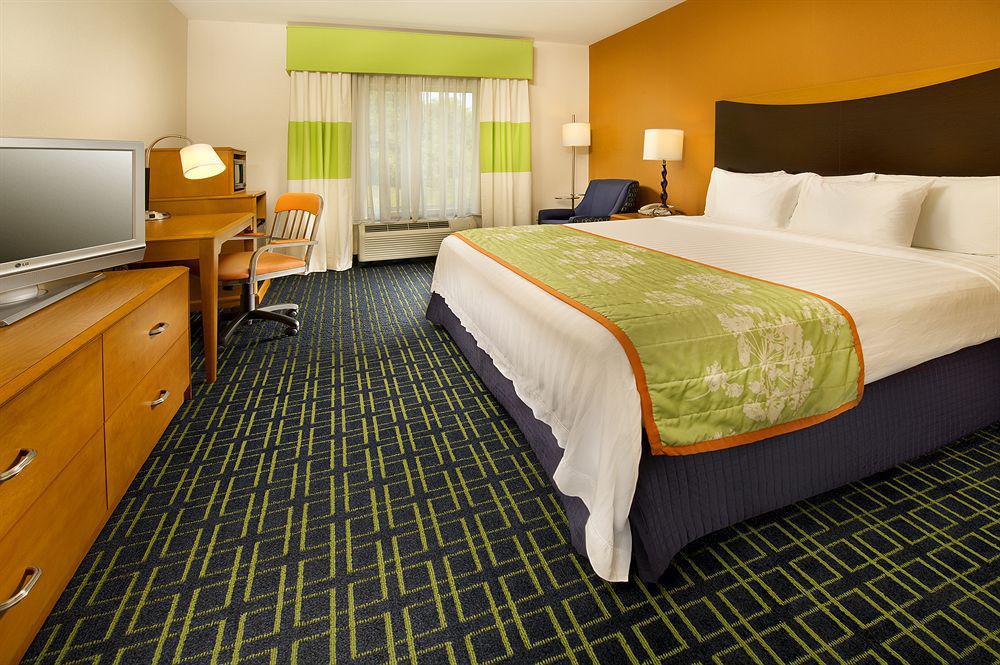 Fairfield Inn And Suites קליבלנד חדר תמונה
