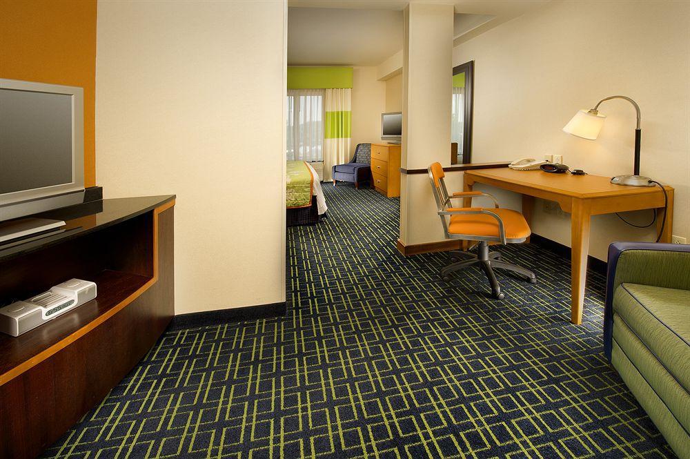 Fairfield Inn And Suites קליבלנד חדר תמונה