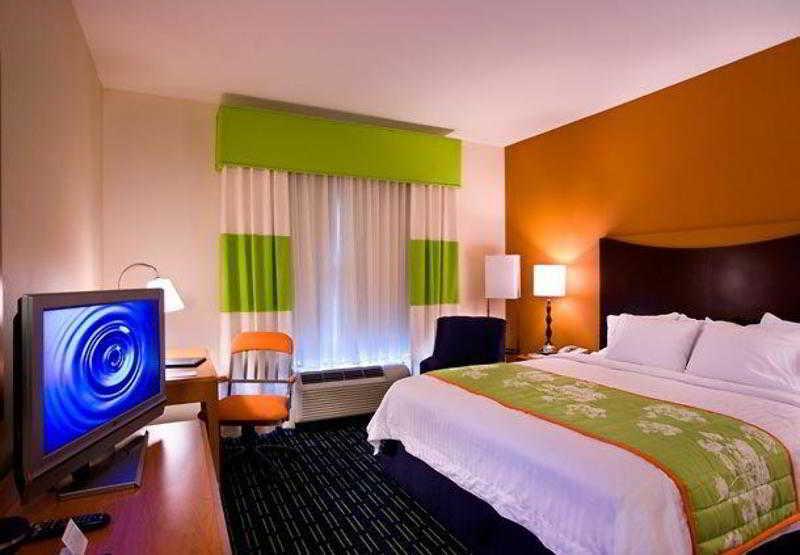 Fairfield Inn And Suites קליבלנד חדר תמונה